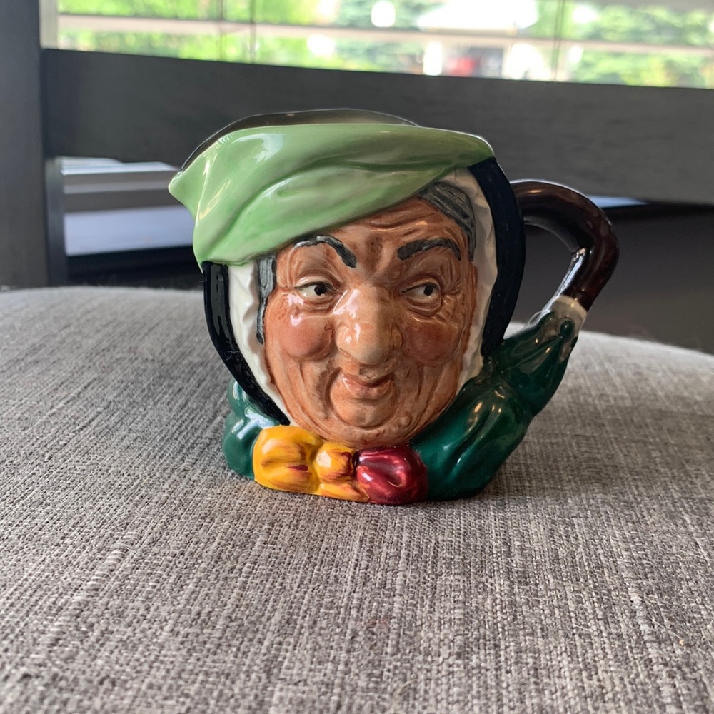 Royal Doulton Sairey Gamp Toby jug
